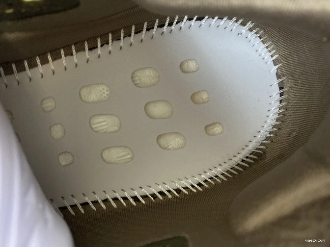 BOOST ADIDAS 380 FZ4982 NON-REFLECTIVE GOLD 'COFFEE YEEZY 1010